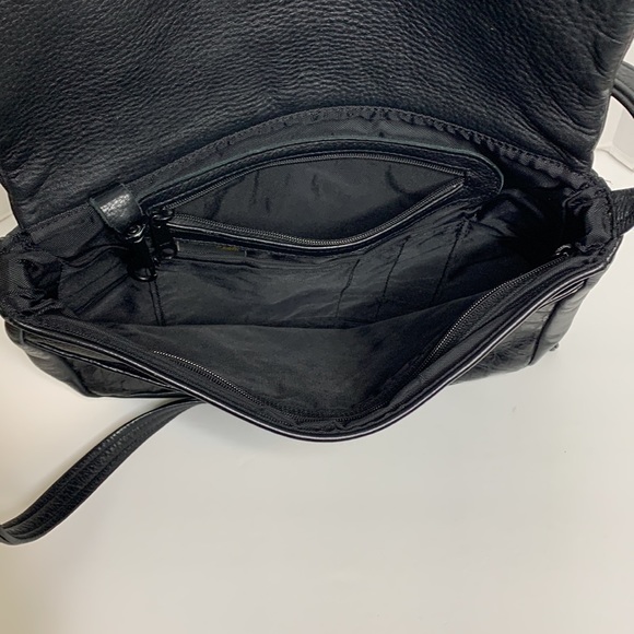 AnnRingness | Black Heavy Laptop Nag | Floral Engraved Multi Compartment Satchel - Picture 7 of 15